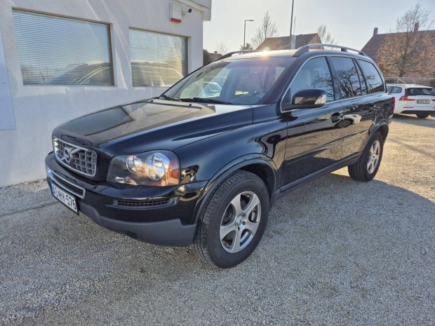 Volvo XC90 2.4 D [D5] Momentum Geartronic (7 sz...